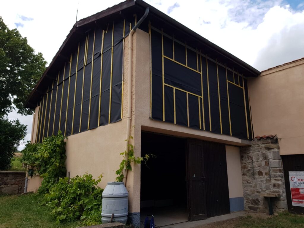 Travaux d’une toiture réalisés par votre artisan couvreur-zingueur Tektoit à Clermont-Ferrand