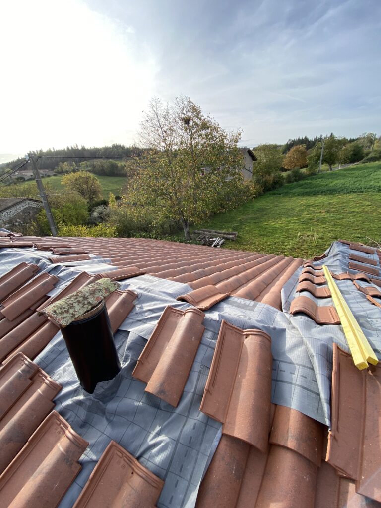 Travaux d’une toiture réalisés par votre artisan couvreur-zingueur Tektoit à Chamalières