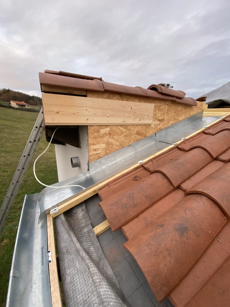 Travaux d’une toiture réalisés par votre artisan couvreur-zingueur Tektoit à Issoire