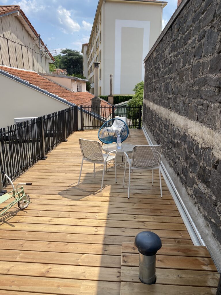 Travaux d’une toiture réalisés par votre artisan couvreur-zingueur Tektoit à Clermont-Ferrand