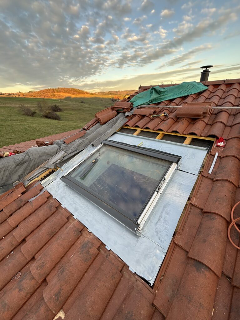 Travaux d’une toiture réalisés par votre artisan couvreur-zingueur Tektoit à Issoire
