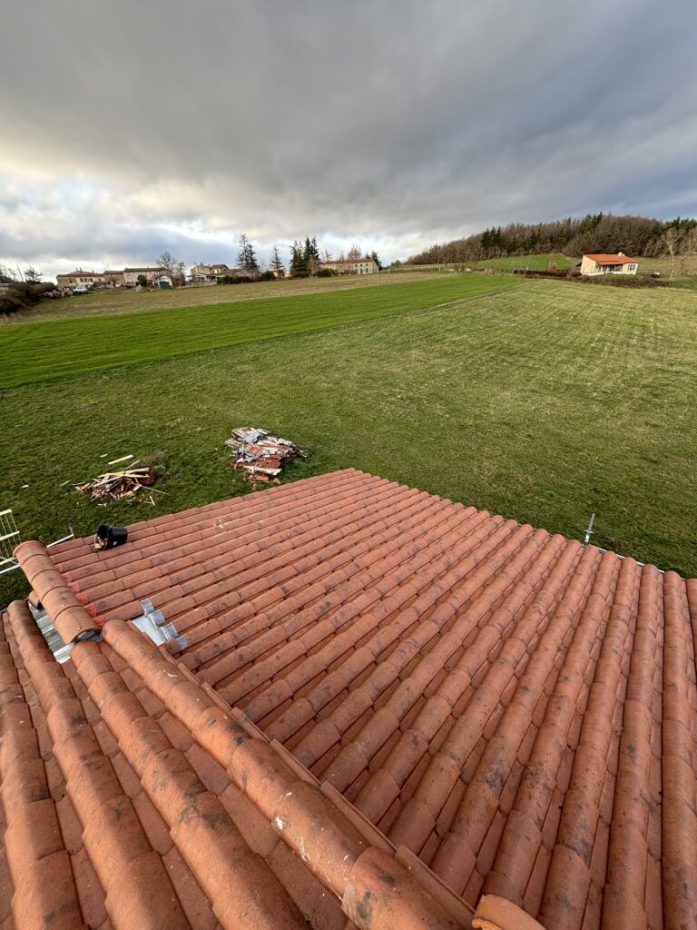 Travaux d’une toiture réalisés par votre artisan couvreur-zingueur Tektoit à Clermont-Ferrand